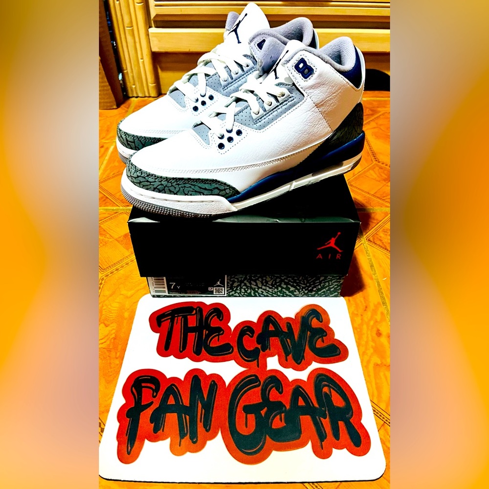 Jordan 3 Retro ‘Midnight Navy’ (GS) DS OG All 7y or 8.5w.